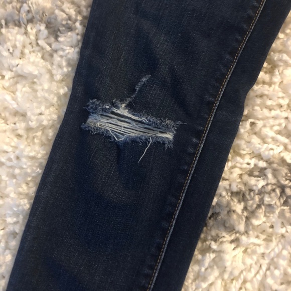 American Eagle Skinny Jeans - Picture 2 of 4